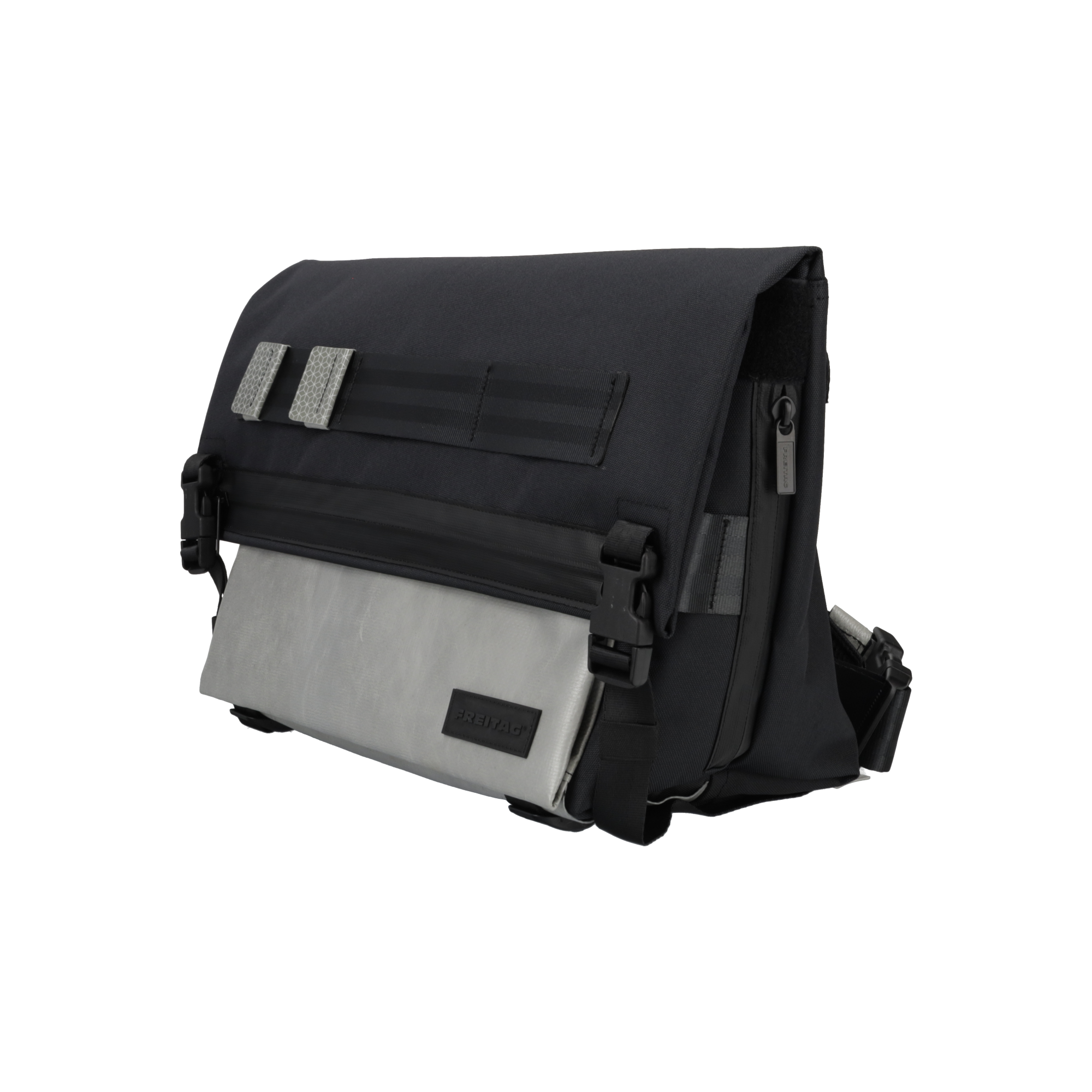 フライターグ　廃盤　ビックロゴ　完売　グレー アップサイクルされたバッグとアクセサリー | FREITAG