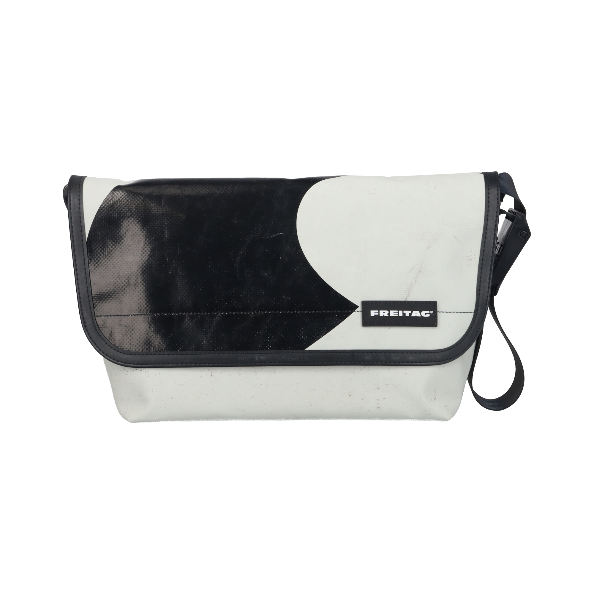 Welcome Back F42 SURFSIDE 6 | FREITAG