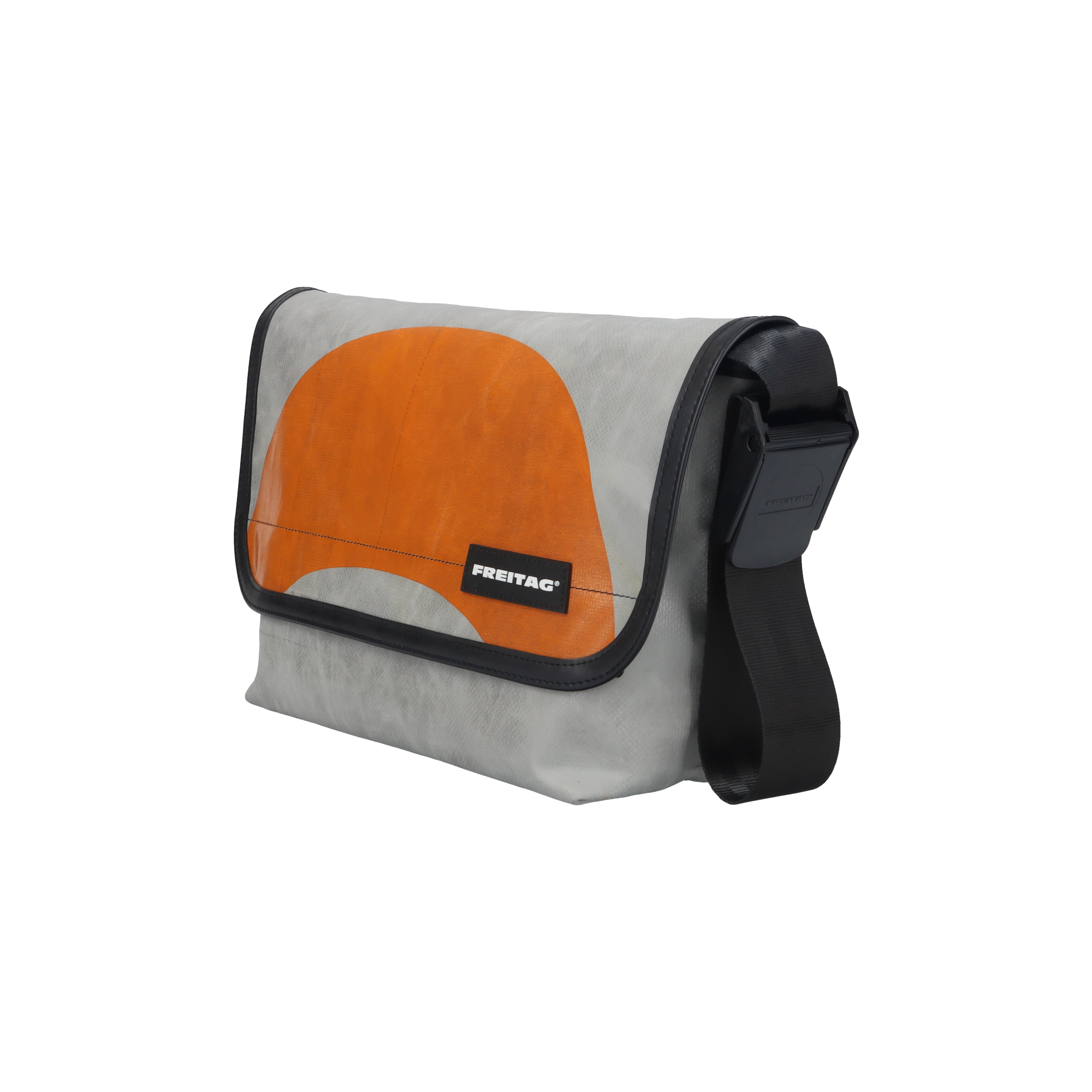 WELCOME BACK, F42 SURFSIDE 6 | FREITAG