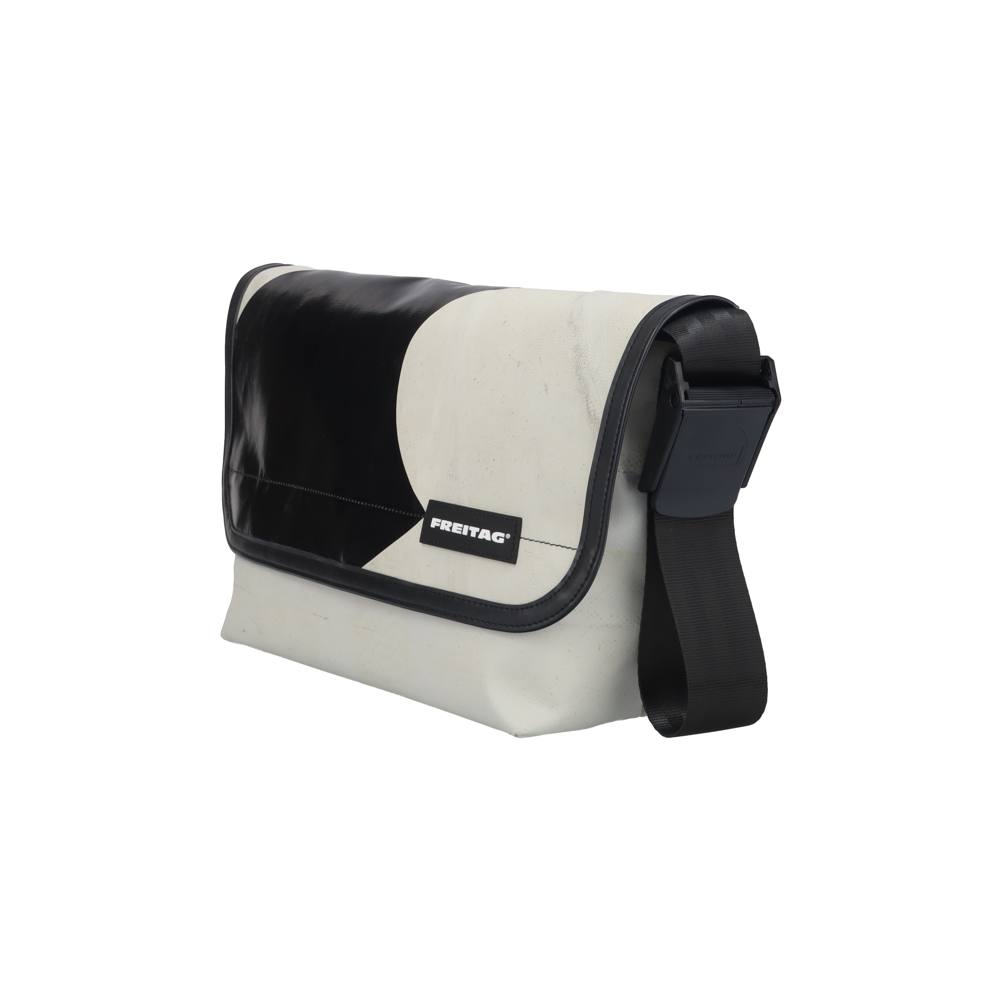 Welcome Back F42 SURFSIDE 6 | FREITAG