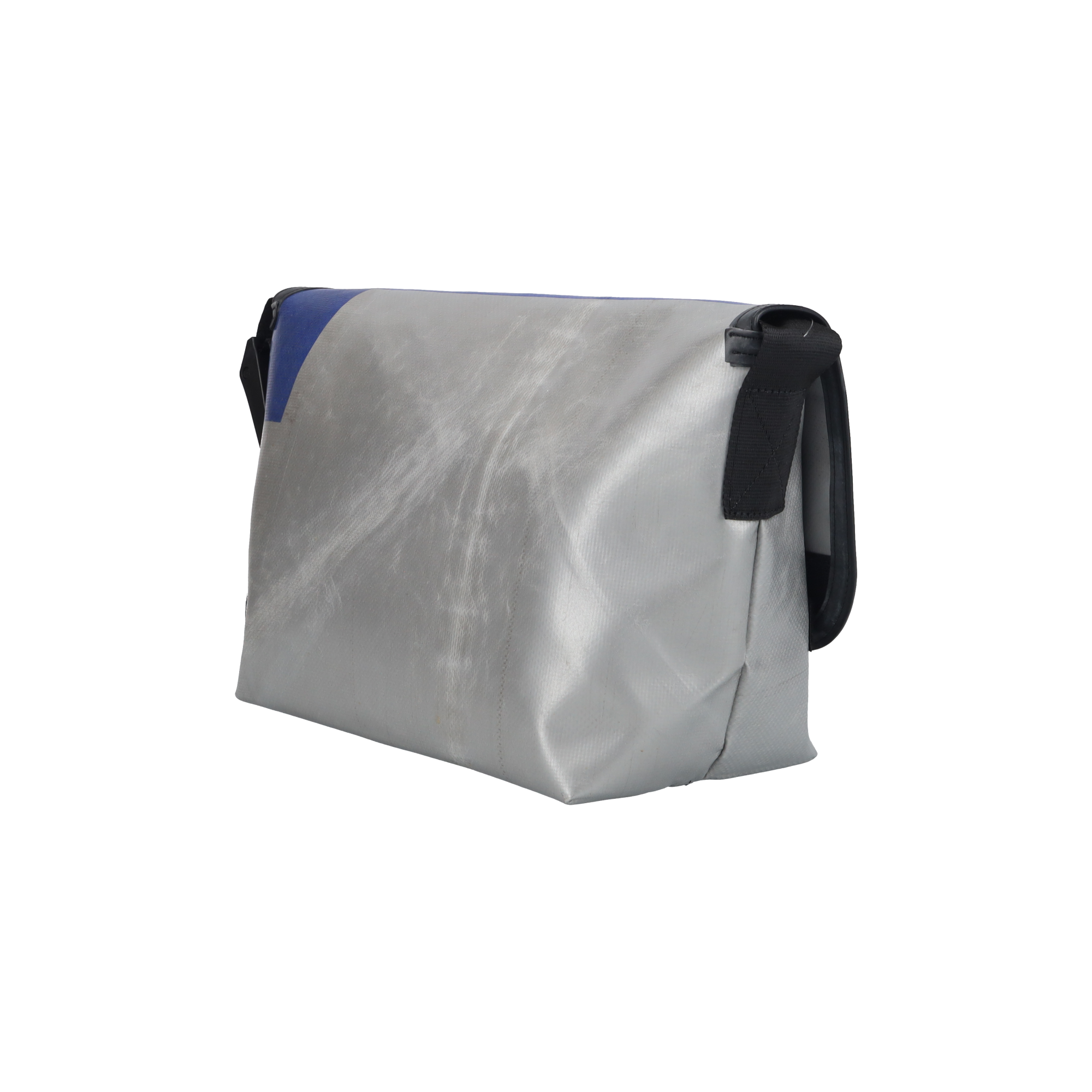 Welcome Back F42 SURFSIDE 6 | FREITAG